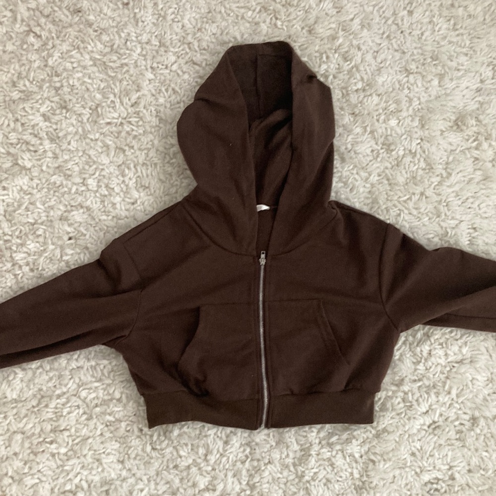 Romwe size xs cropped brown zip up sweatshirt